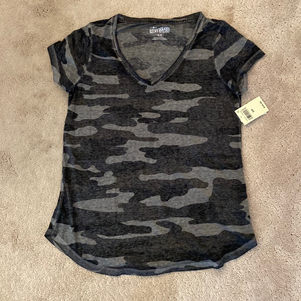 Lucky Brand size small. Slub knit camouflage tee. V-neck.